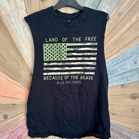 Bass Pro Shops Women’s Black Graphic Tee - Picture 1 of 2
